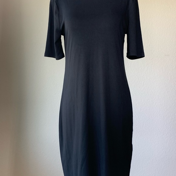 EUC WHBM little black dress all season sz Small keyhole back button. - Picture 3 of 9
